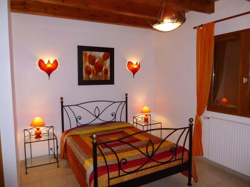 アルバール フェルメ オーベルジュ ドゥ ベサール Bed & Breakfast エクステリア 写真