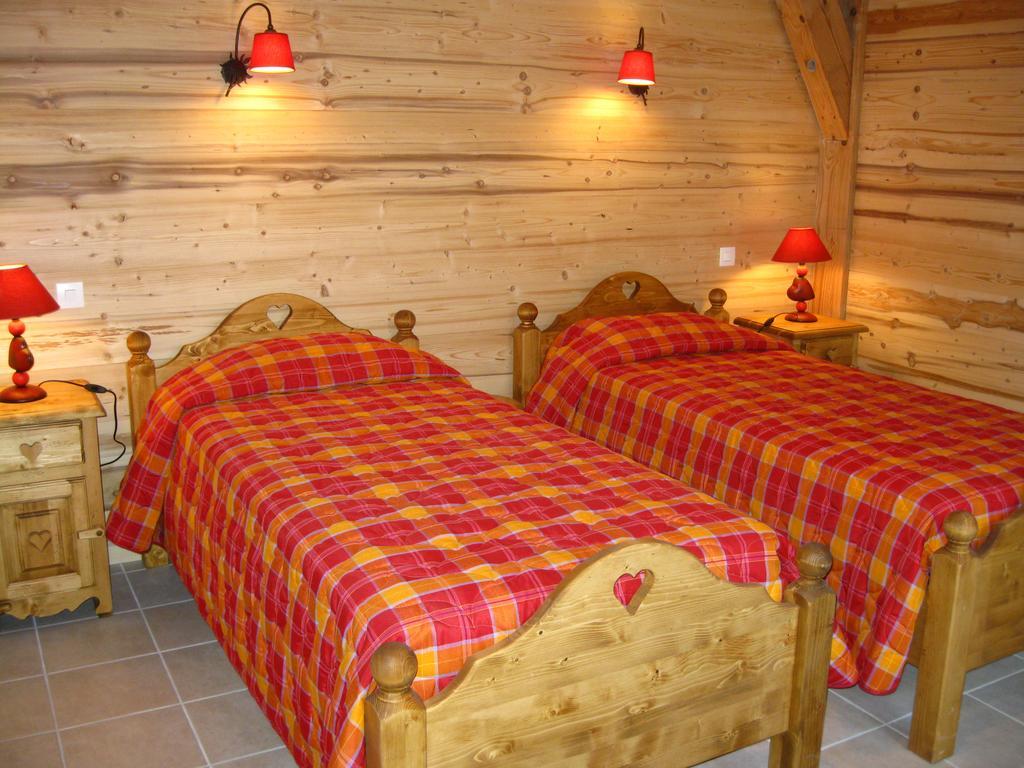 アルバール フェルメ オーベルジュ ドゥ ベサール Bed & Breakfast エクステリア 写真